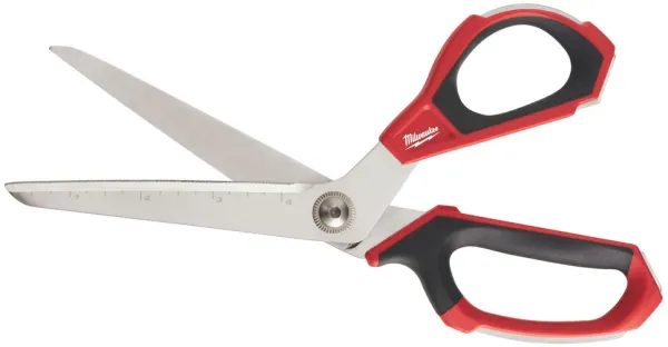 Milwaukee vinossa oleva sakset